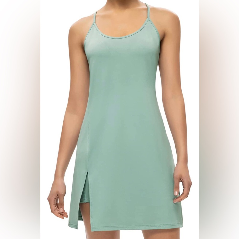NWT Sz L Women’s Workout Athletic Dress with Split and Shorts Moisture Wicking